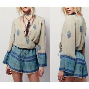 Free People ‘Janpath’ Romper Boho Print long flare sleeve EUC size small